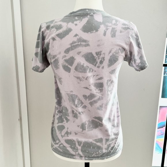 ✨Upcycled | NastyGal | Flip 'Em Off Relaxed Graphic T Shirt | Small | Blue/Grey - Picture 6 of 10